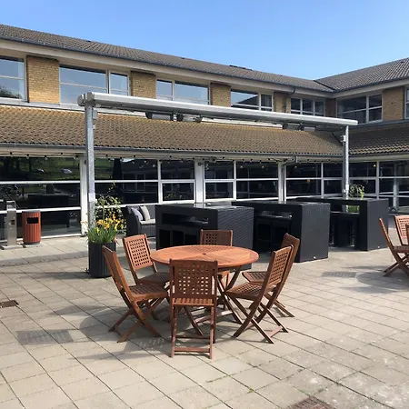 Horisont & Konference Hotel 3*