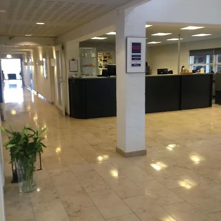 Horisont & Konference Hotell 3*
