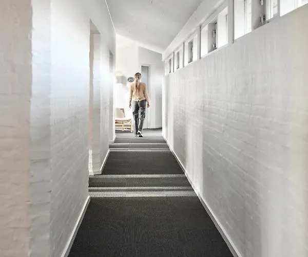 Ξενοδοχείο Horisont & Konference 3*